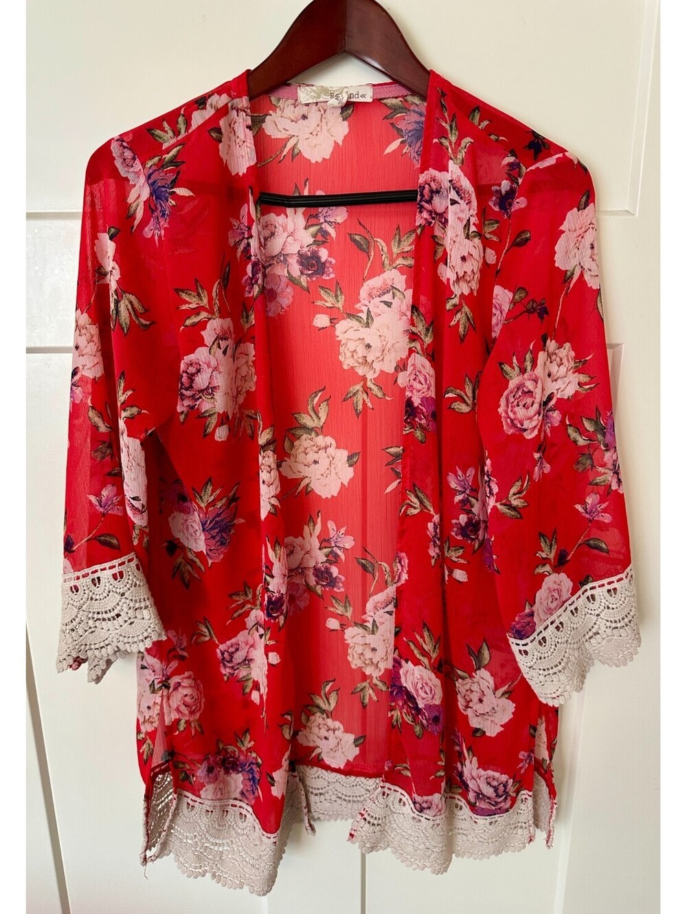 Rewind Red Floral Kimono Cardigan Women’s Size M Sheer Lace Trim Boho Top